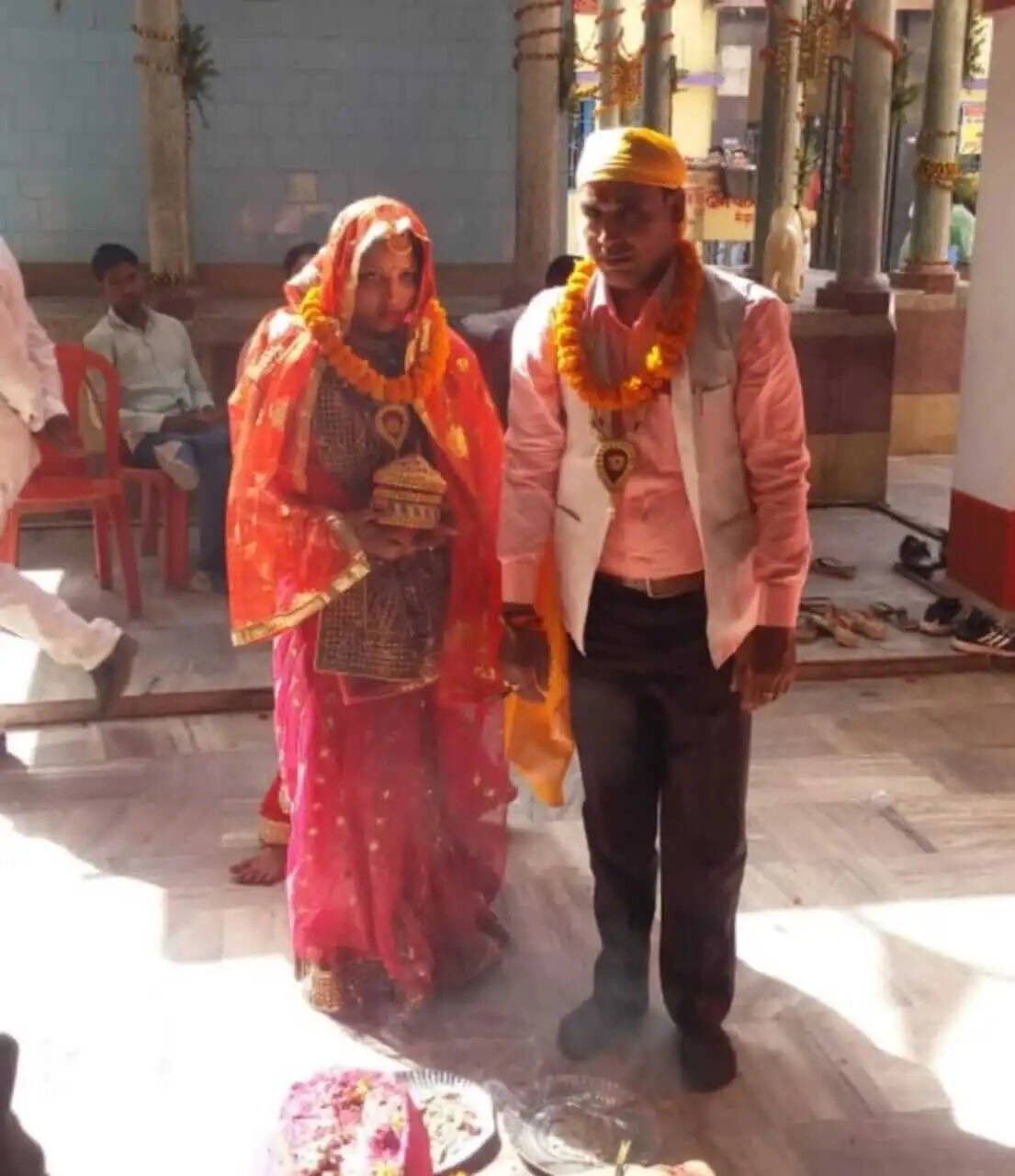 पंचायत सीट महिला आरक्षित हुई तो बिना मुहूर्त के ही जल्दी से रचाई शादी, देखें पूरा मामला