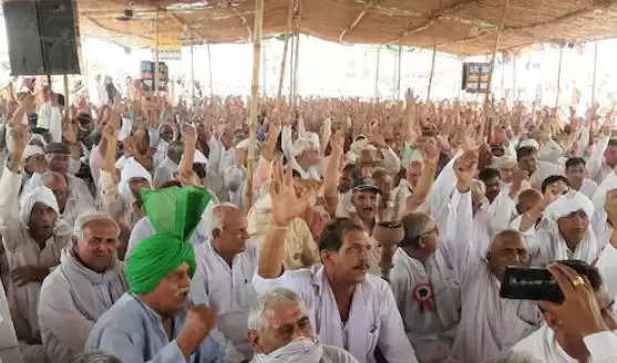 Farmer Protest : हाथ बांधकर संसद कूच करने की तैयारी में किसान , हिंसा न हो इसके ….