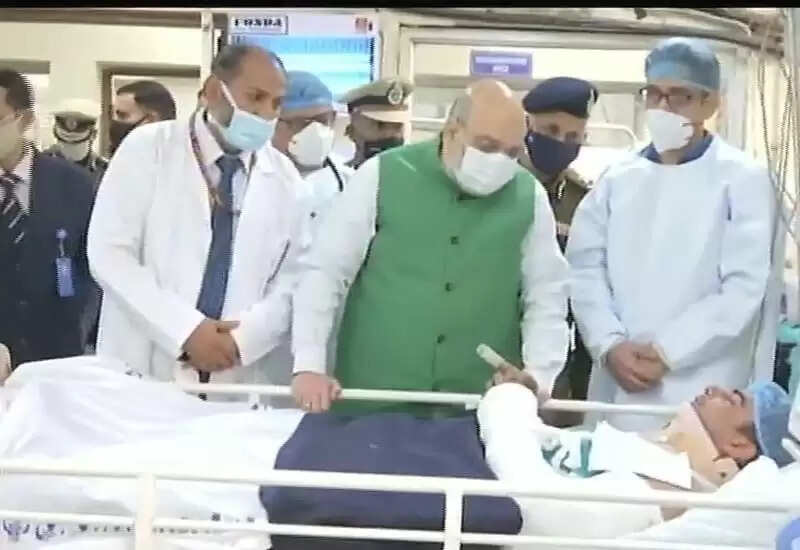 दिल्ली में हिंसा के बाद घायल पुलिस कर्मियों से मिलें अमित शाह, पुलिस कमिश्नर ने दी महत्वपूर्ण जानकारी