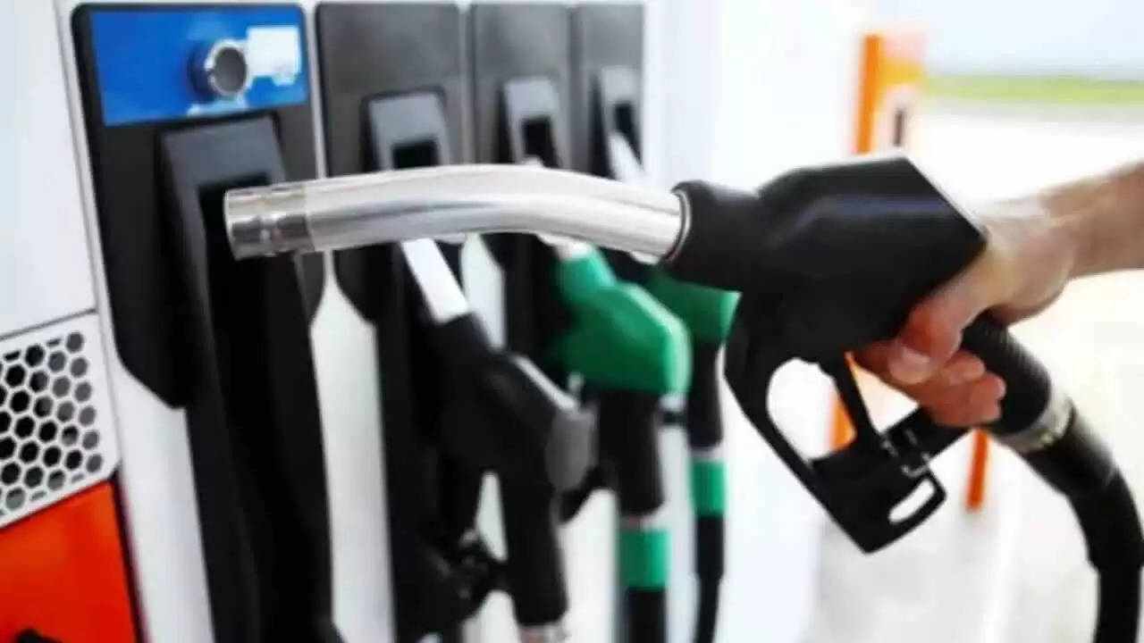 Petrol Diesel Price Down : डीजल के दामों में आई गिरावट, जानें अपने शहर का ताजा रेट