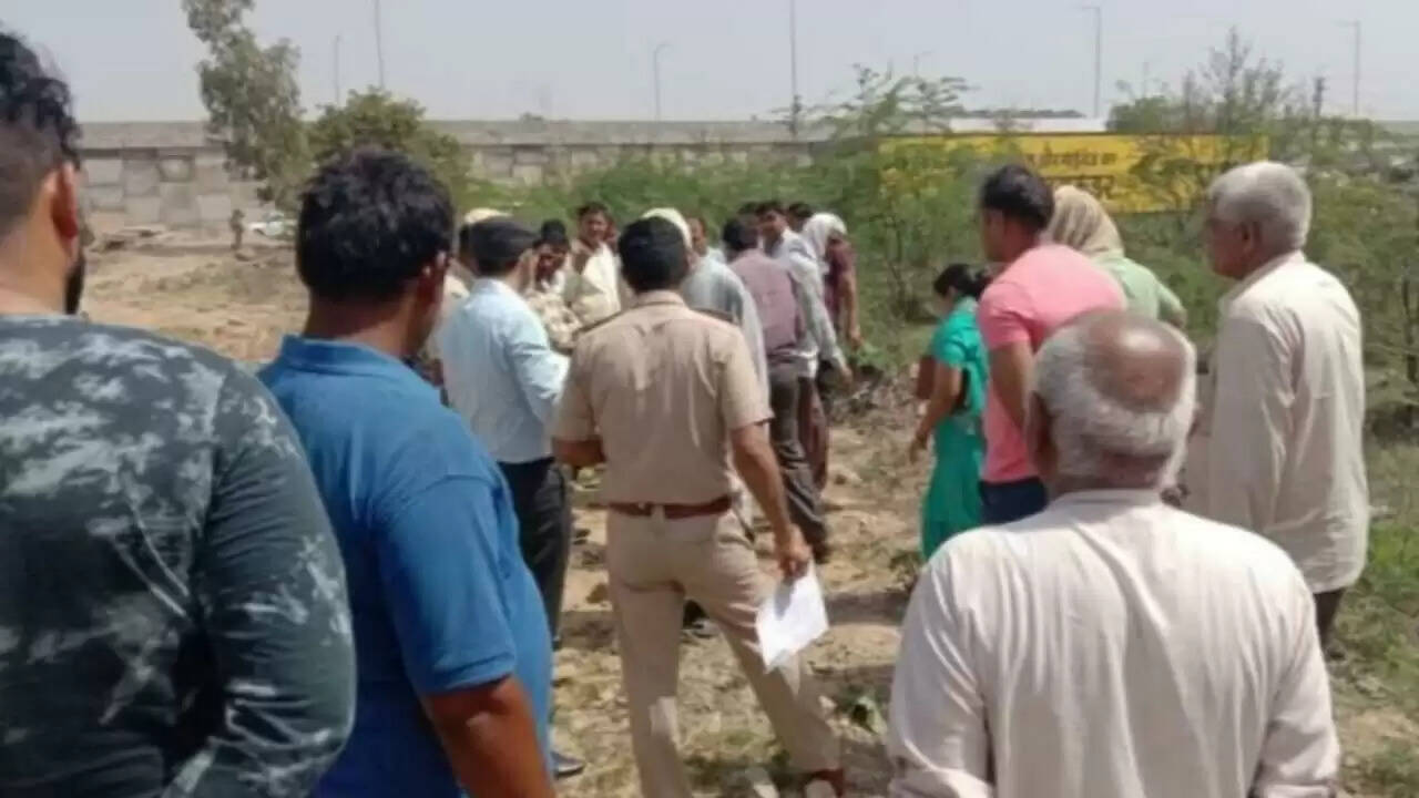 होली के दिन खुनी खेल, गेस्ट टीचर पर चली ताबड़तोड़ गोलियां,