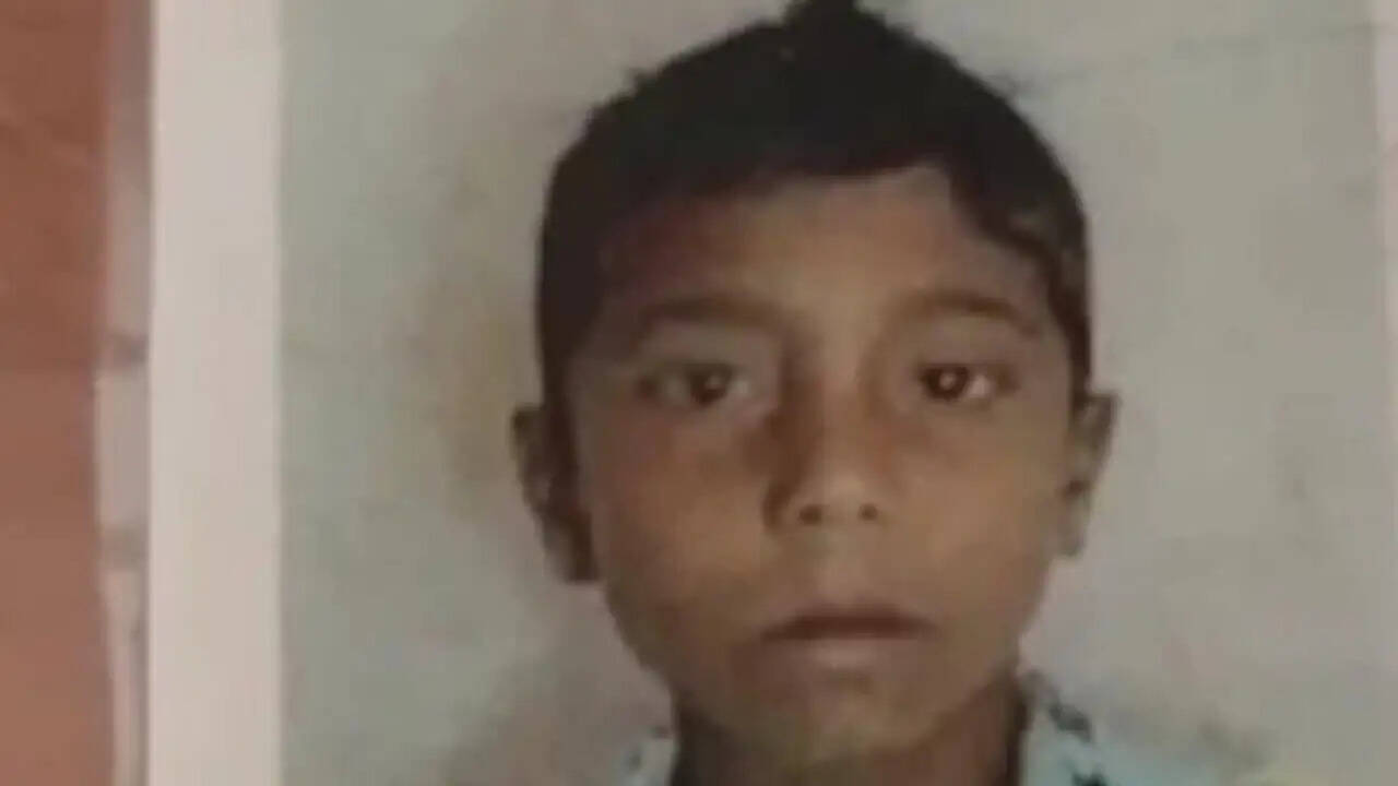 खेत में बेर तोड़ने पर हुई पीटाई से आहत 7वीं कक्षा के बच्चे ने लगाई फांसी,