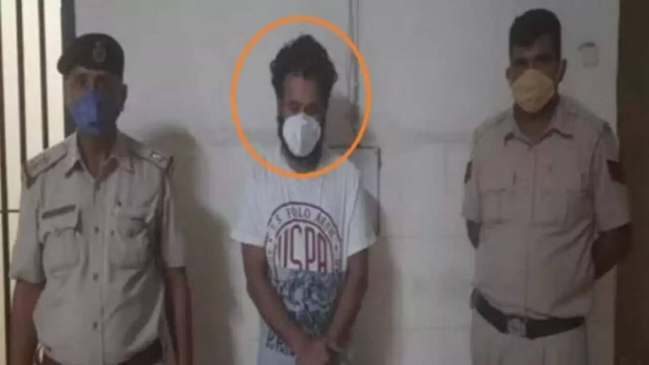 Rohtak News : पुलिसकर्मियों के क्वार्टरों से चुराए लाखों रुपए, पुलिस का जेल वार्डन निकला चोर,