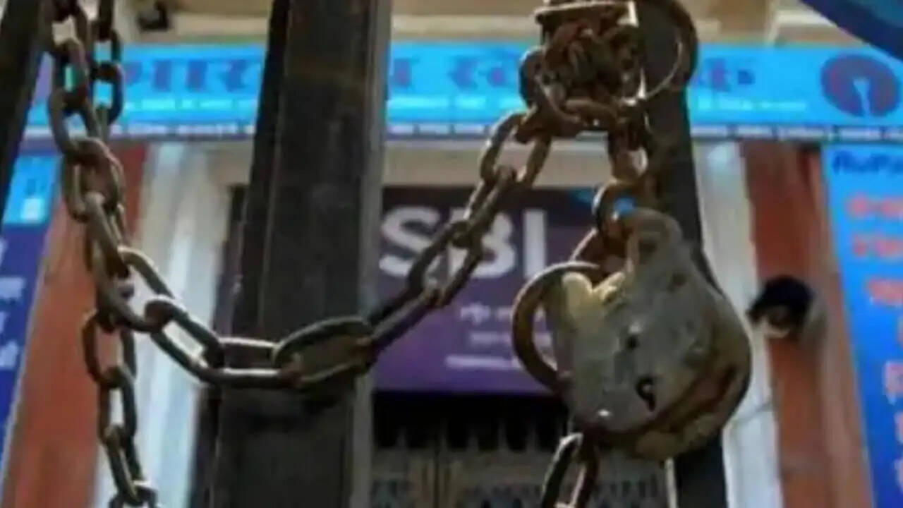 बैंक हड़ताल- सोमवार एवं मंगलवार 2 दिन बैंकों में प्रभावित रहेगा काम-काज, जानिए ख़बर