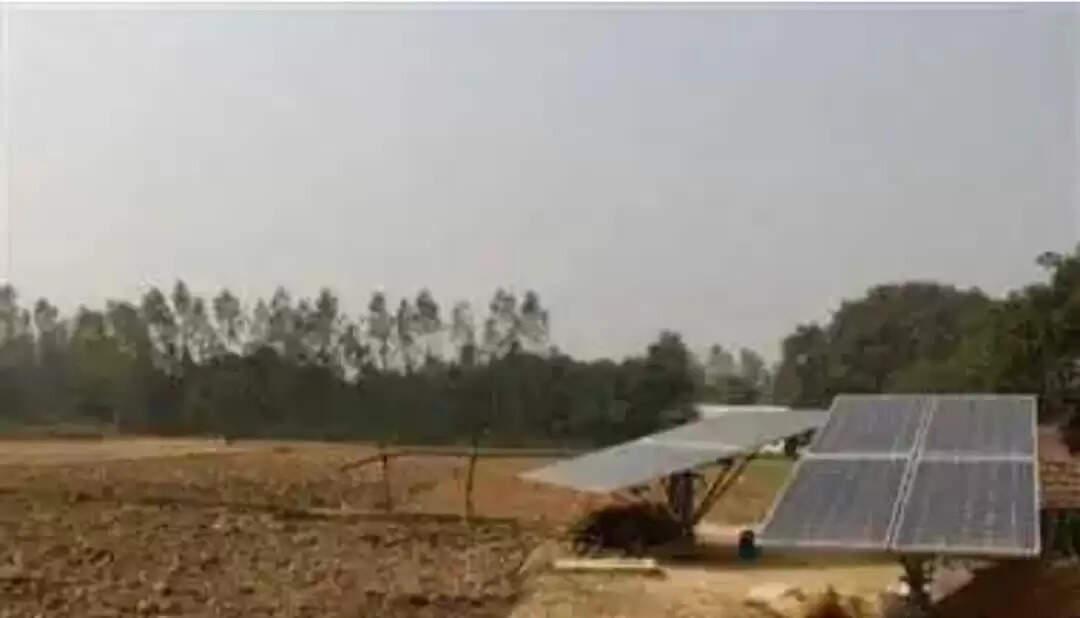 सौर ऊर्जा संचालित सोलर पंप बने किसानों के लिए गले की हड्डी , जानिए पूरा मामला