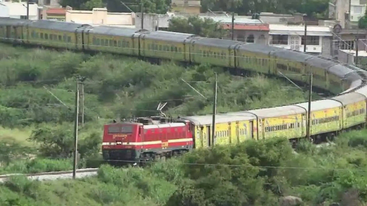 Hisar to Mumbai Train Time : खुशखबरी-हिसार से मुंबई के लिए चलेगी ट्रेन, यह रहेगा रूट देखें