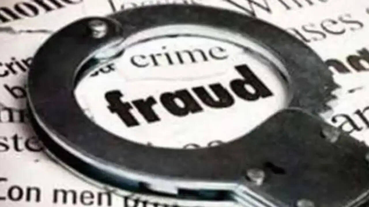 नकली मौसा बन कर पेट्रोल पंप मालिक से 1.5 लाख रुपए ट्रांसफर कराए, ऐसे हुआ खुलासा