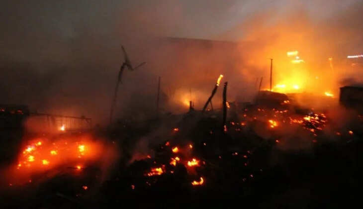 UP News: A huge fire broke out in this area of ​​Uttar Pradesh, the fire brigade controlled it.