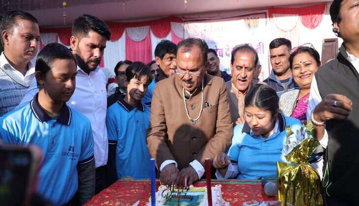 विभिन्न संस्थाओं ने मनाया विधानसभा अध्यक्ष वासुदेव देवनानी का जन्मदिन