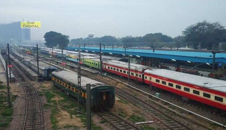 Indian Railway : उत्तर भारत में घने कोहरे के कारण 22 ट्रेनें लेट और रद्द, ताज़ा लिस्ट हुई जारी