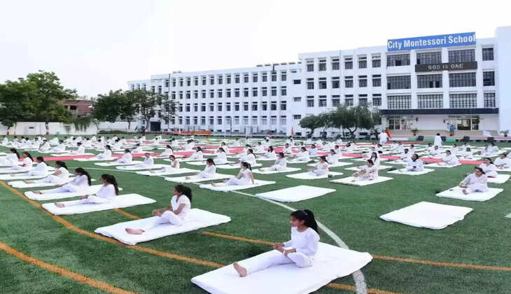 World's largest school in UP, more than 58000 students, 4500 staff, more than 1000 classrooms