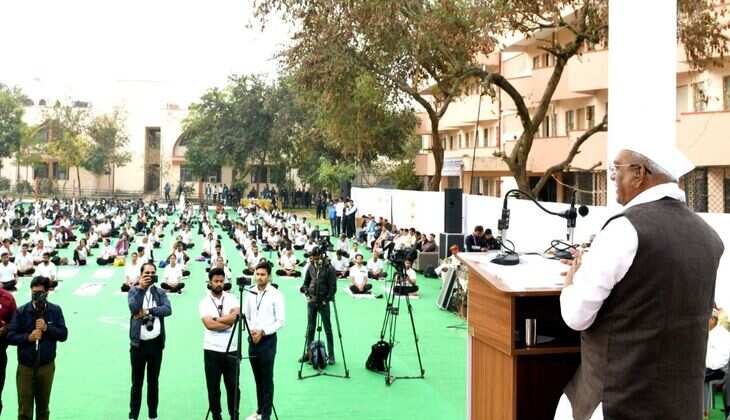 भारतीय संस्कृति से जुड़ी महान योग परम्परा "सूर्य नमस्कार" स्वास्थ्य के लिए वरदान- राज्यपाल